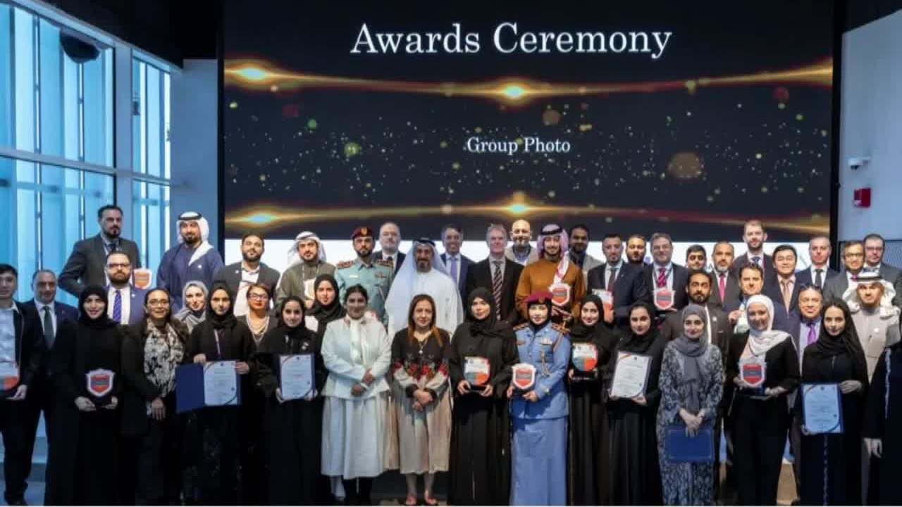 شرطة الفجيرة تحصد 7 نجوم في الجائزة الدولية لافضل الممارسات 2025 ...