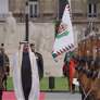 جرت لسموه مراسم استقبال رسمية.. رئيس الدولة يصل مقر البرلمان والرئيس المجري في مقدمة مستقبليه