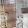 المصرف المركزي يفرض غرامة بقيمة 100 مليون درهم على شركة صرافة