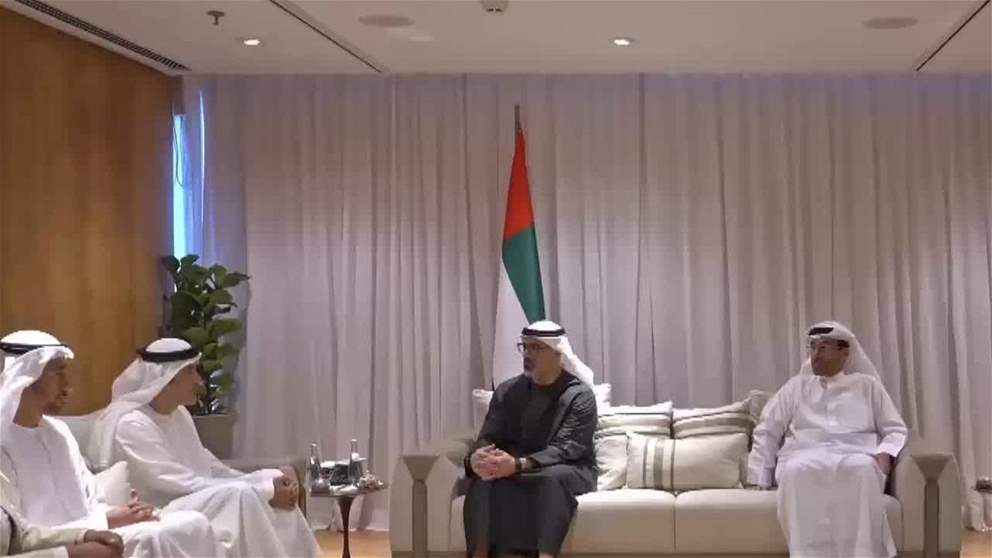  ولي عهد أبوظبي يتلقي فريق عمل دولة الإمارات المشارك في القمة الـ17 لقادة دول "بريكس"
