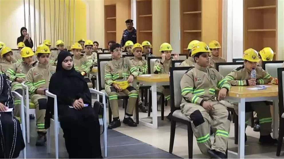 دار راشد للنشر تنظم ورشة أدبية بعنوان "الكتابة الإبداعية" لمنتسبي دورة أصدقاء الدفاع المدني بالفجيرة