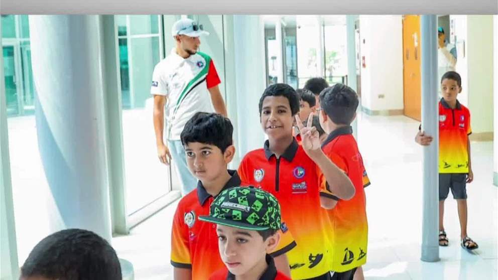 نادي الفجيرة الدولي للرياضات البحرية ينظم زيارة علمية لمطار الفجيرة الدولي ضمن فعاليات "صيفنا منعش"