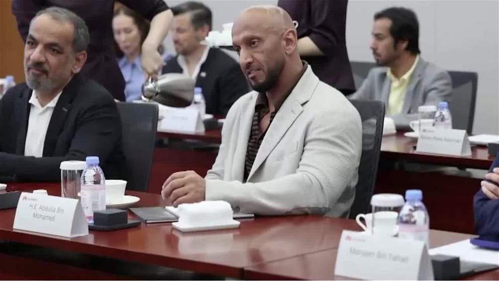 عبدالله آل حامد يزور مركز الأبحاث والتطوير التابع لشركة هواوي في شنغهاي
