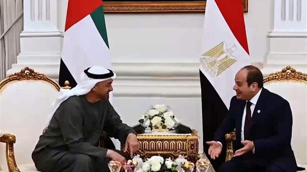 رئيس الدولة يصل العلمين في زيارة أخوية.. والرئيس المصري في مقدمة مستقبليه