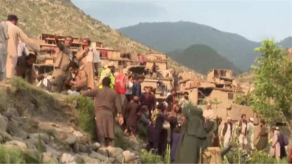أفغانستان ترسل قوات خاصة جواً لإنقاذ الناجين من الزلازل
