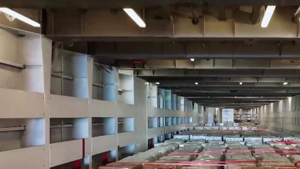 "سفينة المساعدات الإماراتية" تبحر محملة بـ 2500 طن من المواد الغذائية والإيوائية والطبية لإغاثة الشعب الأفغاني
