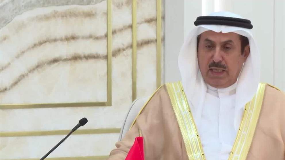 صقر غباش يبحث تعزيز العلاقات الثنائية مع سفير قير غستان