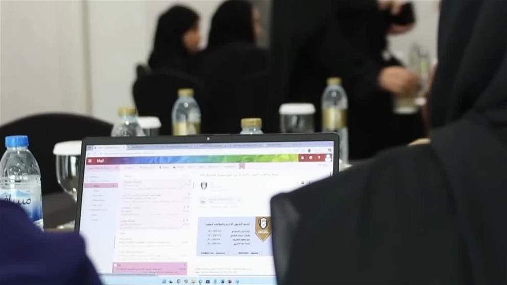 دائرة الموارد البشرية بالفجيرة تنظم دورة تدريبية حول الكفاءة الحكومية وتصفير الإجراءات البيروقراطية