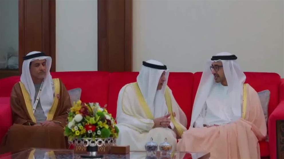 نيابة عن رئيس الدولة.. منصور بن زايد يصل البحرين ليرأس وفد الإمارات في القمة الخليجية الـ 46