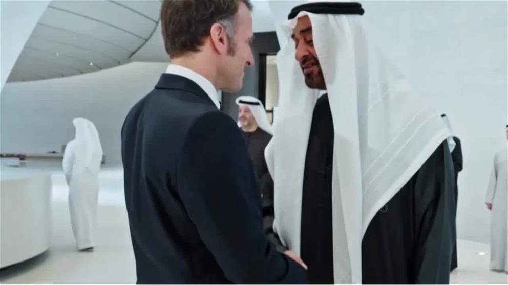 رئيس الدولة يستقبل الرئيس الفرنسي الذي يقوم بزيارة عمل إلى الدولة