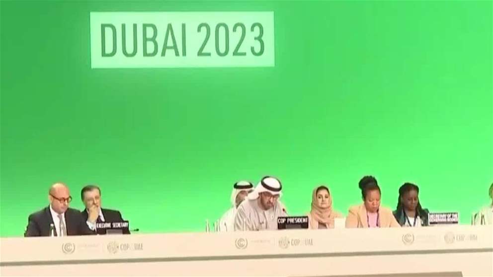 الامارات من الصحراء الى الريادة الخضراء