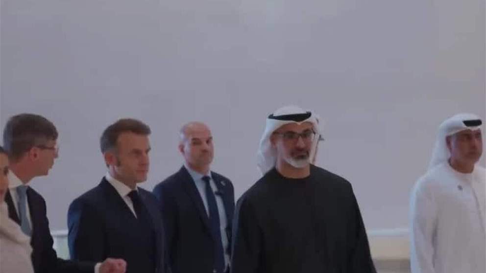 يرافقه ولي عهد أبوظبي.. الرئيس الفرنسي يزور متحف زايد الوطني