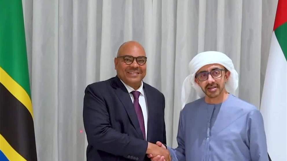  رئيس الدولة يتلقى رسالة خطية من رئيسة تنزانيا تسلمها عبدالله بن زايد