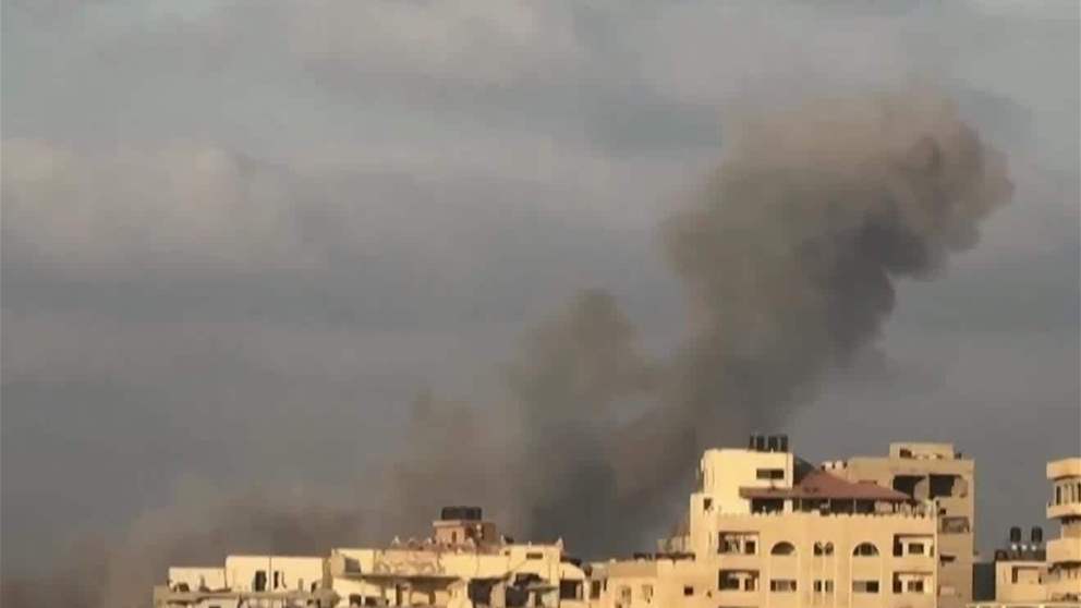 أخبار اقليمية ودولية | إصابة عدد من الفلسطينيين بقصف إسرائيلي على مخيم جباليا