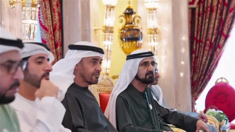 بحضور رئيس الدولة.. محمد بن راشد يلتقي الوزراء السابقين والحاليين ممن شاركوا سموه مسيرة العمل الحكومي خلال العقدين الماضيين