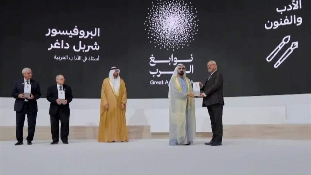 محمد بن راشد يكرّم الفائزين بجائزة نوابغ العرب في متحف المستقبل بدبي