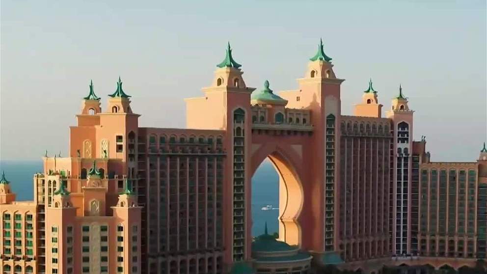 دبي تقود قفزة سوق السلع الفاخرة الخليجي