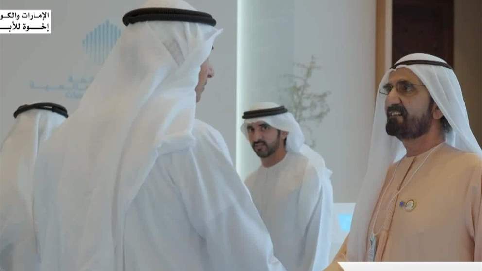 محمد بن راشد يلتقي عددا من تجار الكويت المشاركين في المنتدى الاقتصادي الإماراتي الكويتي