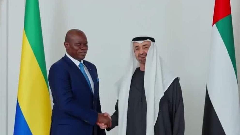 رئيس الدولة ورئيس الغابون يبحثان تعزيز علاقات التعاون بين البلدين