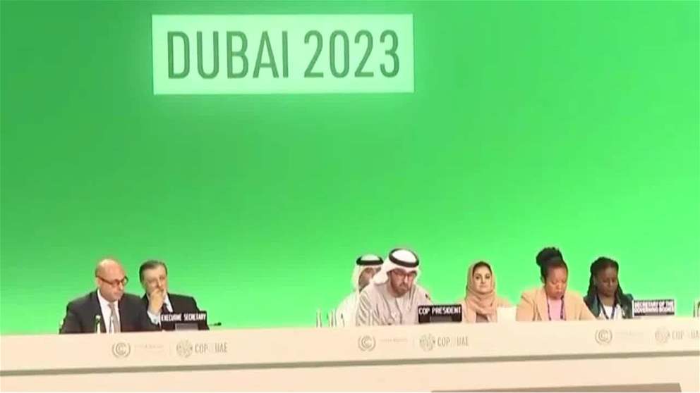 الامارات من الصحراء الى الريادة الخضراء