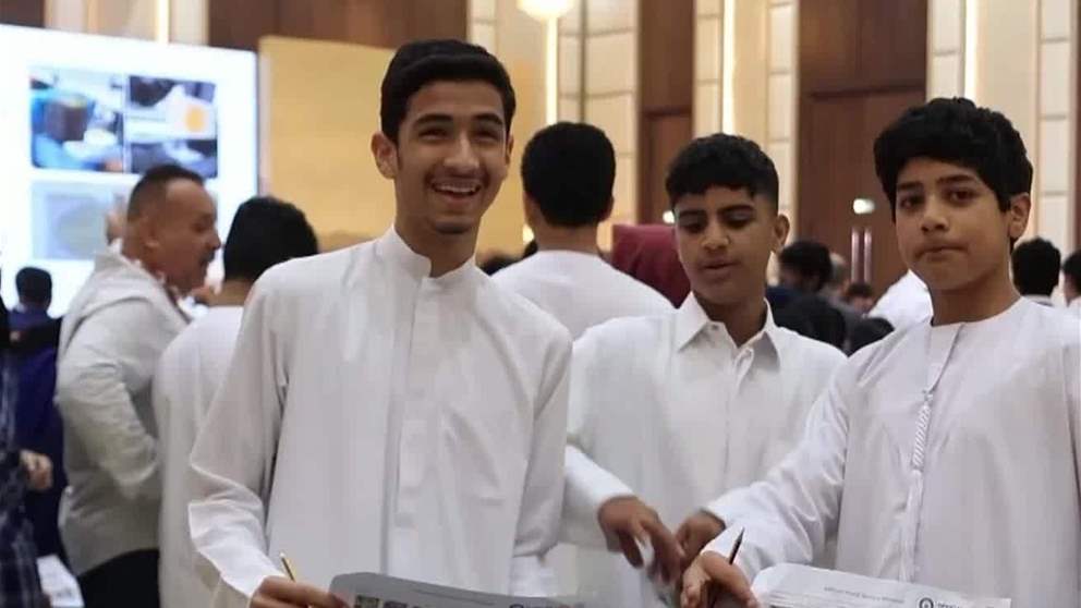 بمشاركة 358 عالماً وباحثاً وطالباً.. الفجيرة تدخل موسوعة غينيس بأكبر ورشة علمية لحبوب لقاح العسل في العالم