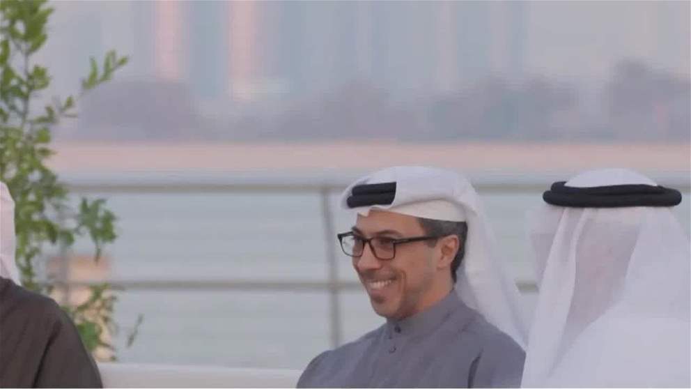 منصور بن زايد يشارك موظفي ديوان الرئاسة والسلك القضائي وقطاع التعليم مأدبة الإفطار الرمضانية