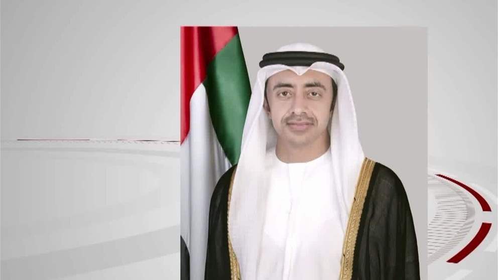 عبدالله بن زايد يبحث هاتفيا مع عدد من المسؤولين ووزراء الخارجية التطورات الإقليمية