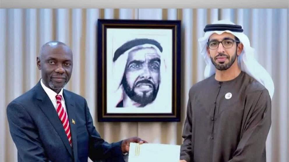 رئيس الدولة يتلقى رسالة خطية من رئيس أوغندا تسلمها شخبوط بن نهيان