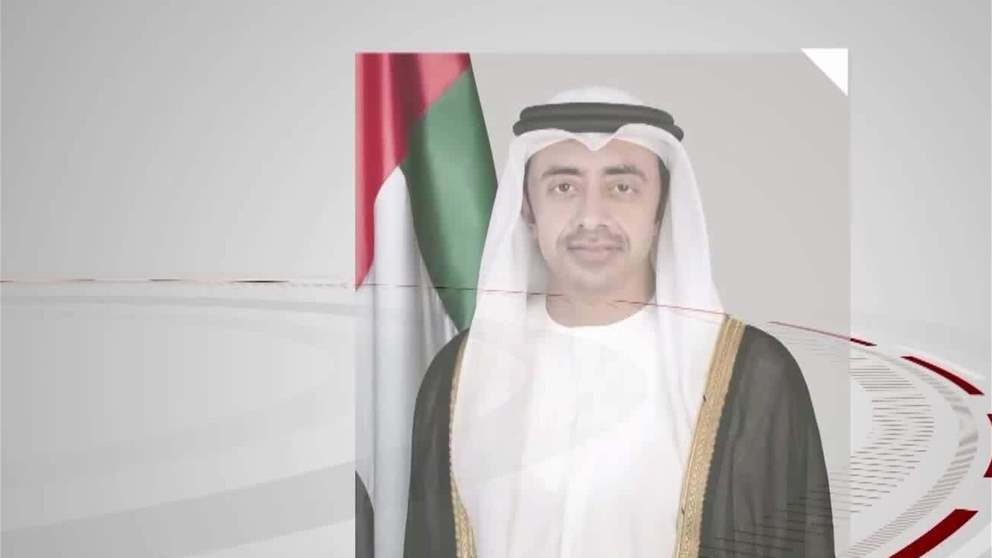 خليفة شاهين وسعيد الهاجري ينقلان تعازي عبد الله بن زايد في وفاة الشهيد محمد أزنيبلة