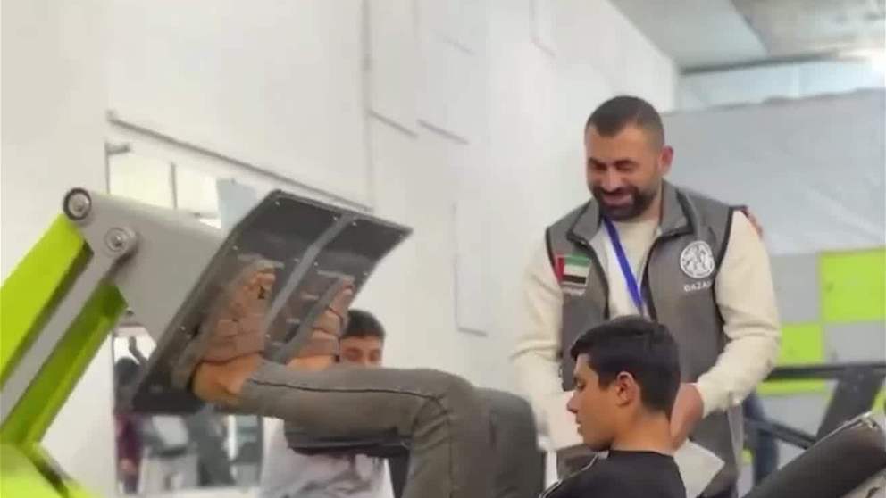 عملية "الفارس الشهم 3" توزّع الملابس على الرياضيين في قطاع غزة