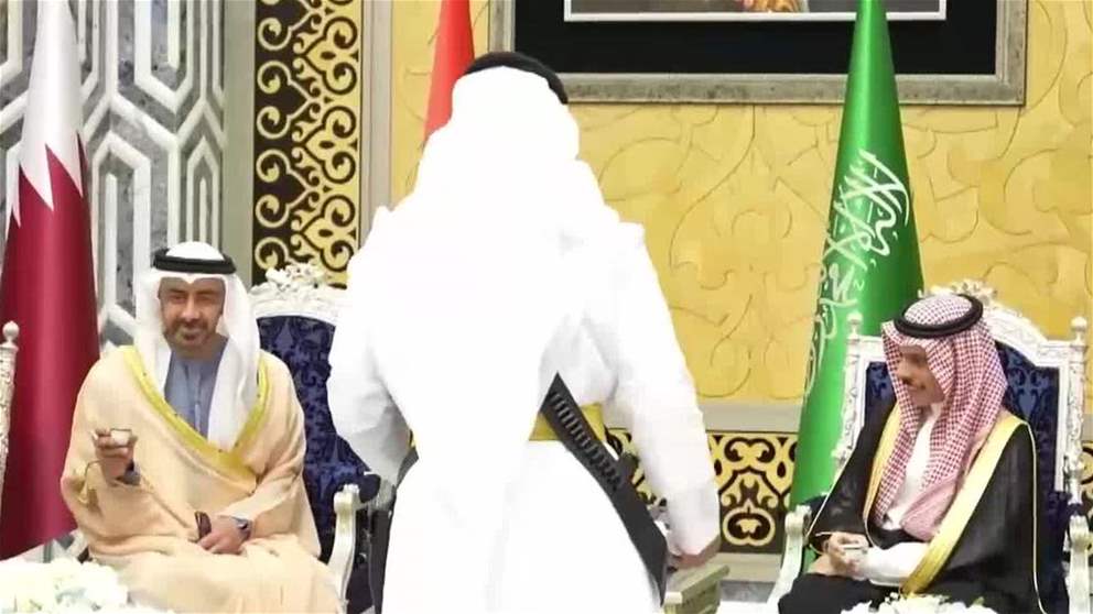 نيابة عن رئيس الدولة .. عبدالله بن زايد يشارك في القمة التشاورية لقادة دول مجلس التعاون الخليجي