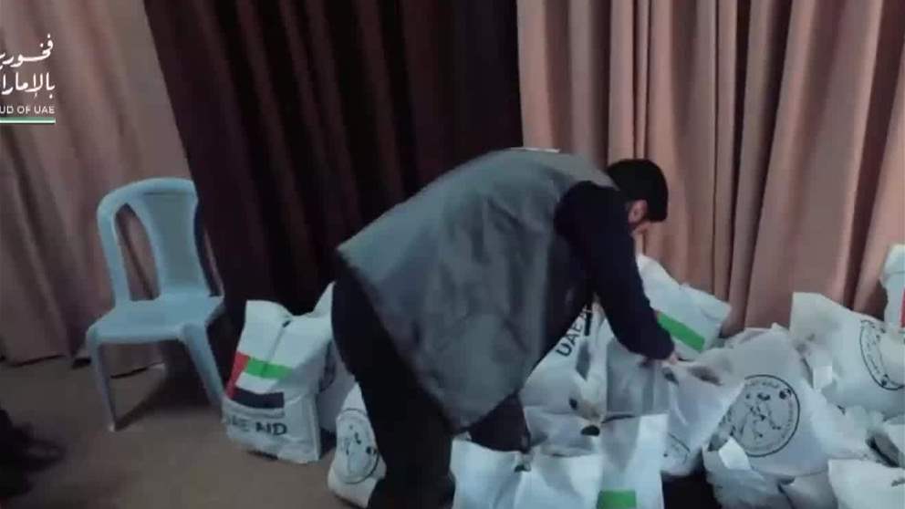 "الفارس الشهم 3" توزّع الملابس على ذوي الهمم في مدرسة بدير البلح