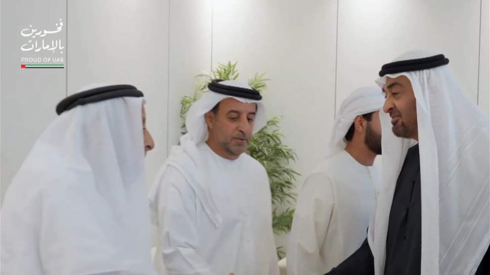 رئيس الدولة يزور محمد خميس بن روية الخييلي في العين