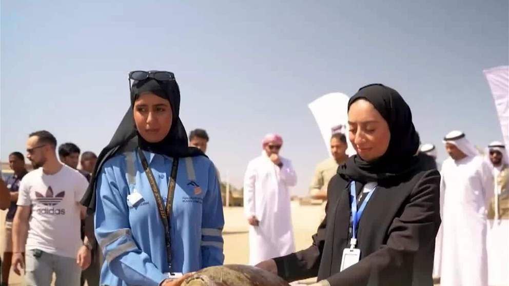 فرق هيئة الفجيرة للبيئة تكتشف مواقع جديدة لتعشيش السلاحف وتطلق سبعاً مهددة بالانقراض