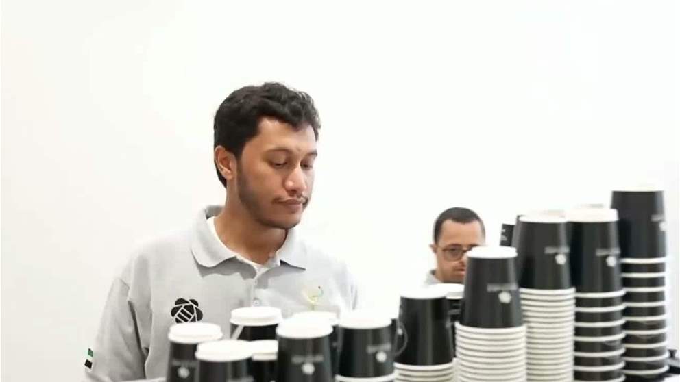 " كافيه النحلة " يبرز مهارات أصحاب الهمم