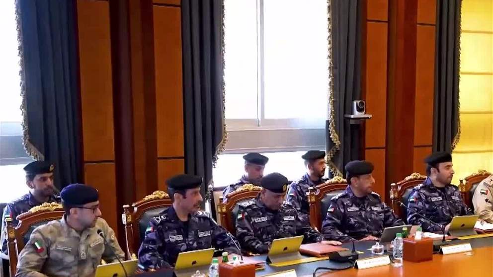 سيف بن زايد يترأس اجتماع مجلس قيادات الشرطة