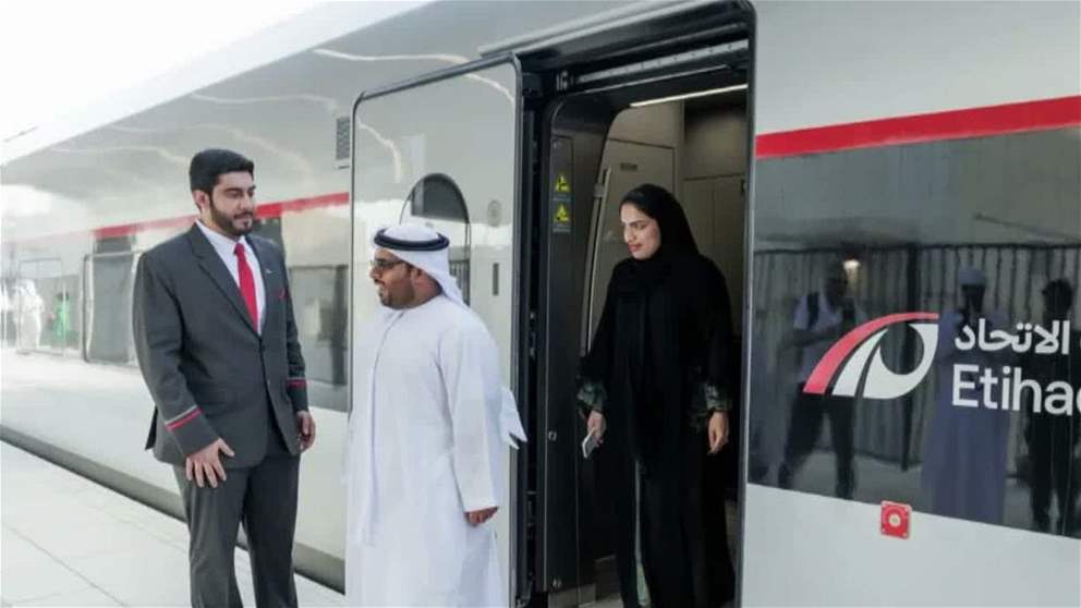 في الرحلة الافتتاحية من الفجيرة إلى أبو ظبي صاحب المقعد رقم 1 يبدأ المسيرة التاريخية لخدمات قطار الركاب في الإمارات