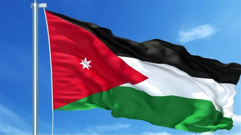 إطلاق صافرات الإنذار في الأردن بعد اختراق صواريخ إيرانية أجواء المملكة