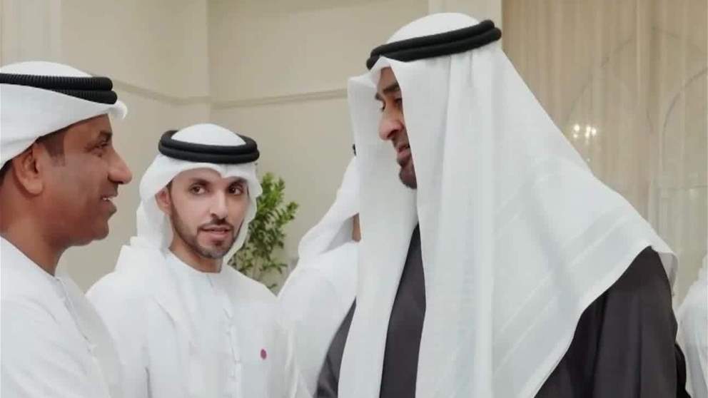 رئيس الدولة يستقبل فريق عمل الاحتفال الرسمي بعيد الاتحاد ال 54 للامارات