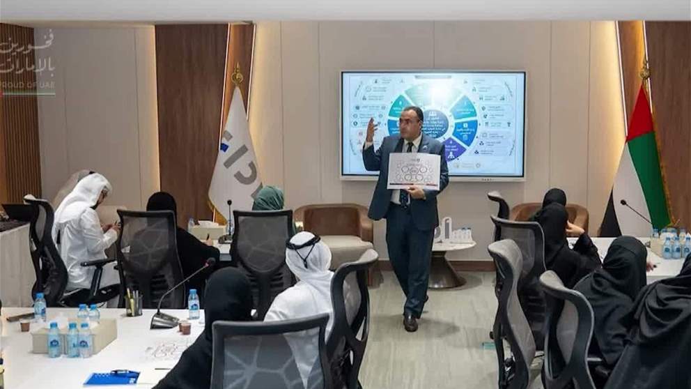 دائرة الموارد البشرية تنظم برنامجًا تدريبيًا حول نماذج وأدوات استشراف المستقبل