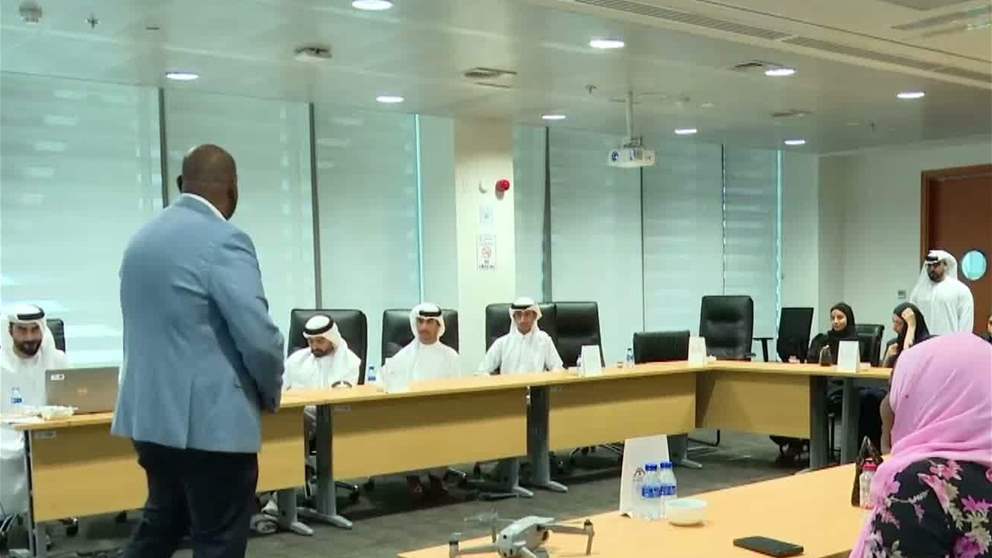 مجلس شباب دائرة الطيران المدني ينظم ورشة توعوية حول "مخاطر استخدام الطائرات بدون طيار" ضمن "أيام الفجيرة للشباب 2026"
