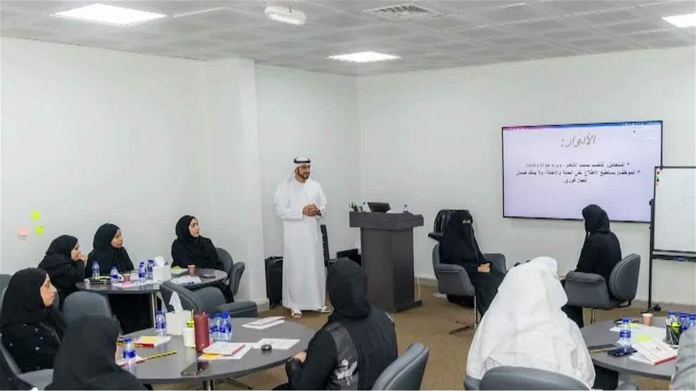 بلدية دبا تعزز مهارات موظفيها للارتقاء بتجربة المتعامل بورشة رضاك غايتنا
