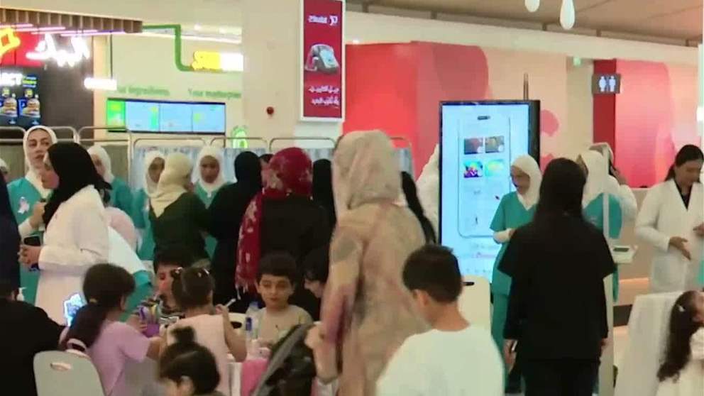 جامعة الفجيرة تنظم فعالية مجتمعية للتوعية بسرطان الثدي بمشاركة واسعة في الفجيرة سيتي سنتر