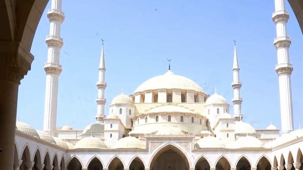 أكثر من 62 ألف زائر لجامع الشيخ زايد الكبير بالفجيرة خلال النصف الأول من رمضان