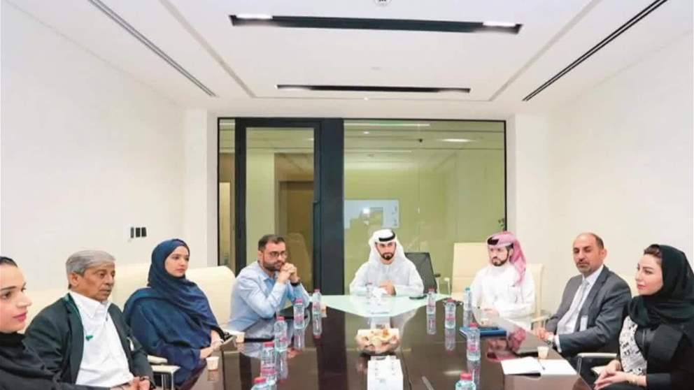 "بلدية أبوظبي" تطلع وفد "بلدية الفجيرة" على تجربتها في إنارة الطرق