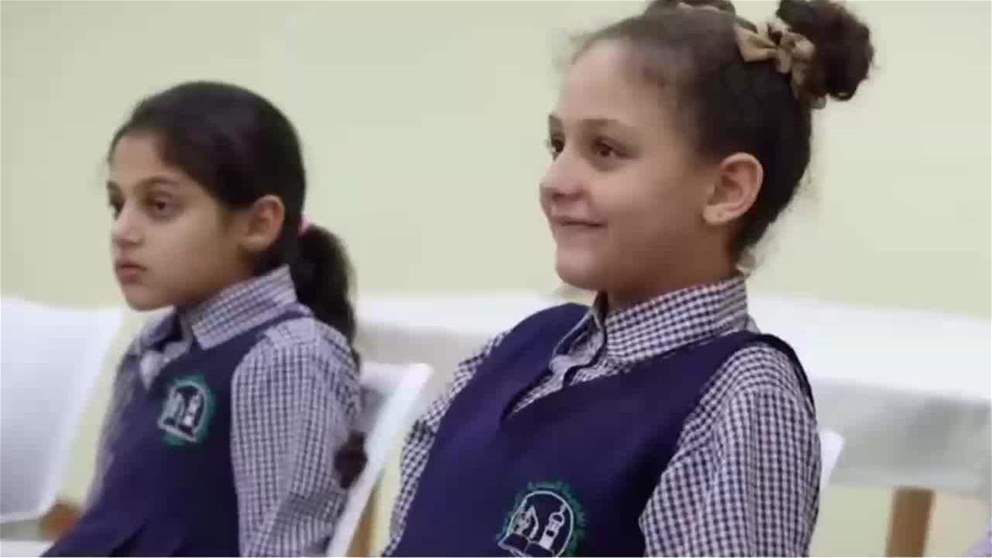 أكاديمية الفجيرة للفنون تحتفي باليوم العالمي للفن بـأنغام من آلة القانون