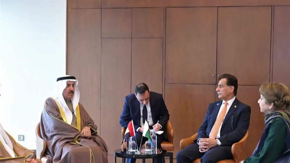 صقر غباش يبحث مع رئيس الجمعية الوطنية الباكستانية تعزيز التعاون