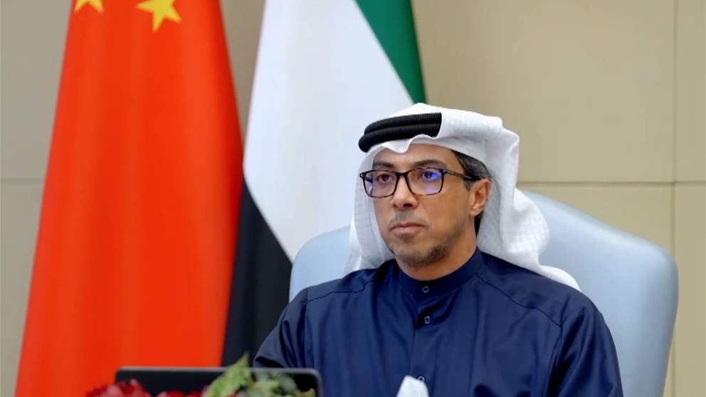منصور بن زايد يشهد الاجتماع الأول للجنة التعاون الاستثماري بين الإمارات والصين الذي عقد عبر الاتصال المرئي