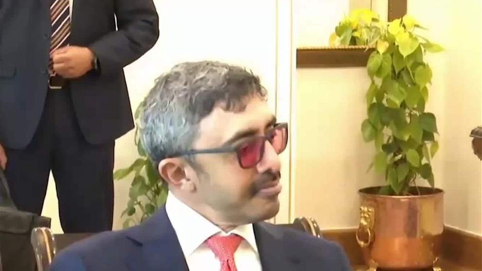 عبدالله بن زايد يلتقي رئيس وزراء باكستان في اسلام اباد