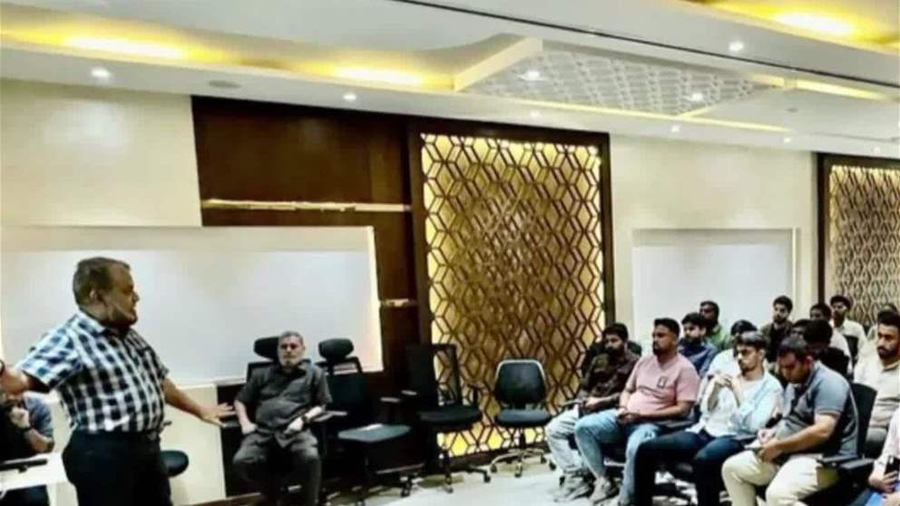 بلدية الفجيرة تنظم لقاء هندسيا لتعريف الاستشاريين باليات اعتماد المخططات الانشائية